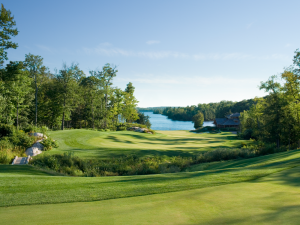 Ridge at Manitou Hole 18